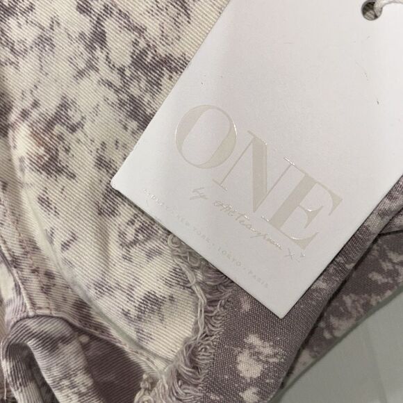 One Teaspoon Tye Dye Gray & White Elastic Waist Shorts(Size 26) - Picture 5 of 8